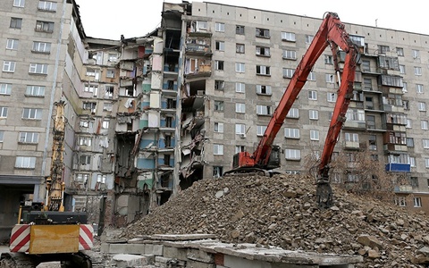 Гусеничные краны в аварийно-спасательных операциях: незаменимые помощники в критических ситуациях